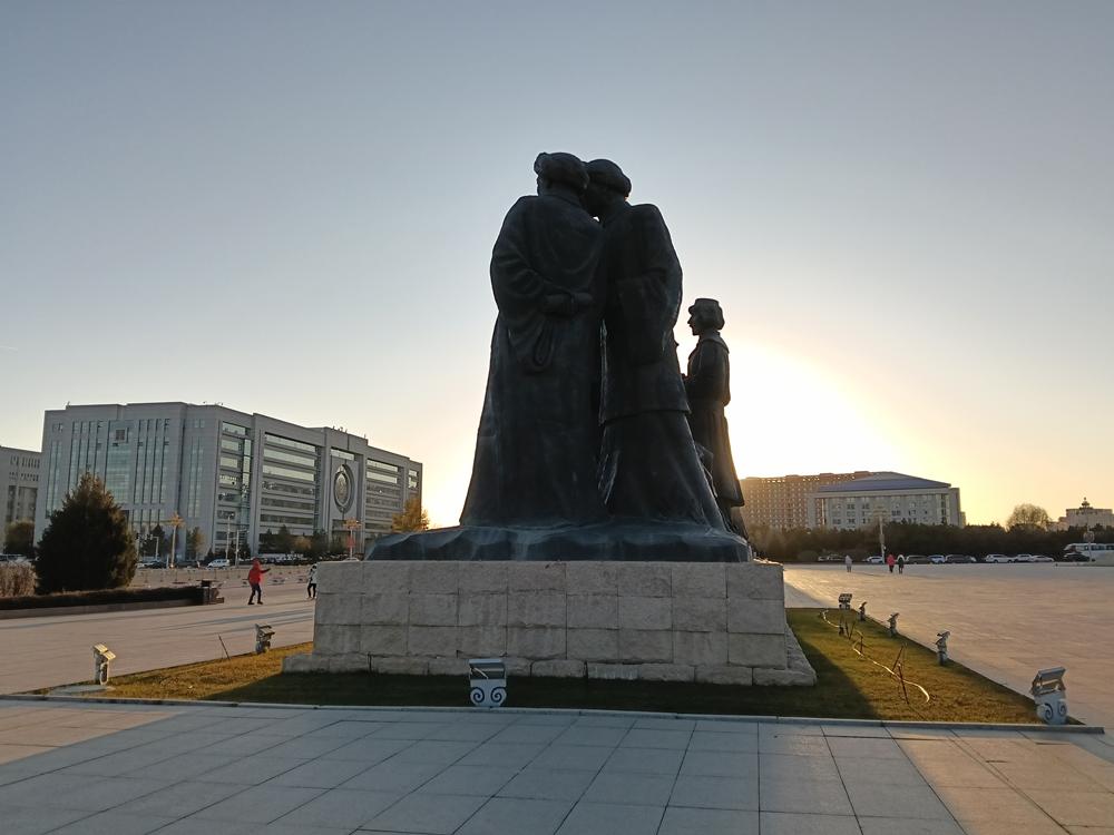 內蒙古(42)  鄂爾多斯  康巴什市政廣場
