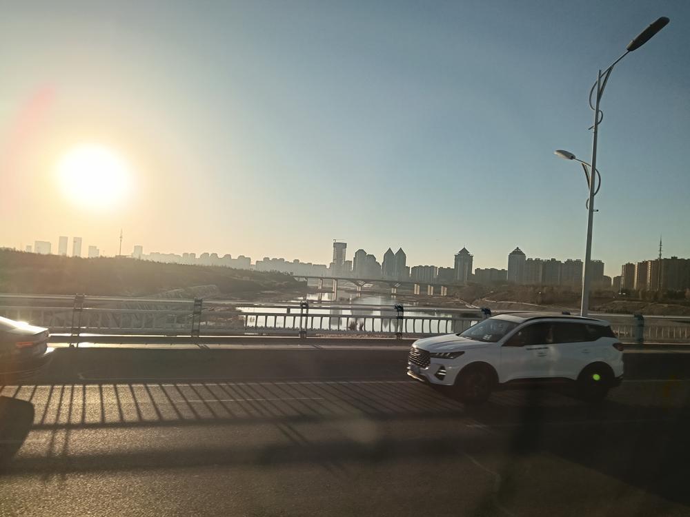 內蒙古(49)  鄂爾多斯  公路晨光