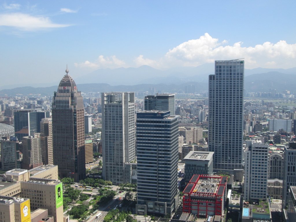 從南山廣場 看台北盆地 (上) 從南山廣場 看台北盆地 (上)