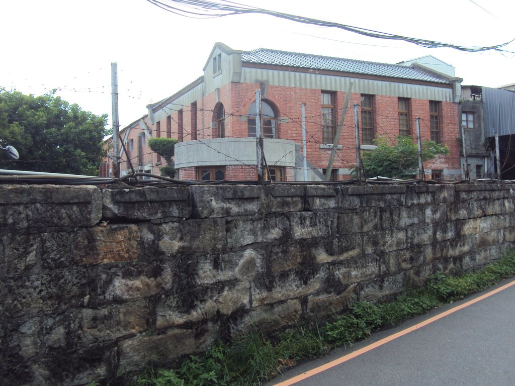 士林紙廠 ( 原 台灣製紙株式會社 ) 士林紙廠 ( 原 台灣製紙株式會社 )