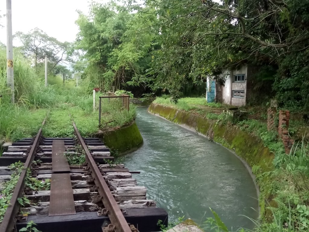 舊山線鐵道之 后里圳磚橋 舊山線鐵道之 后里圳磚橋