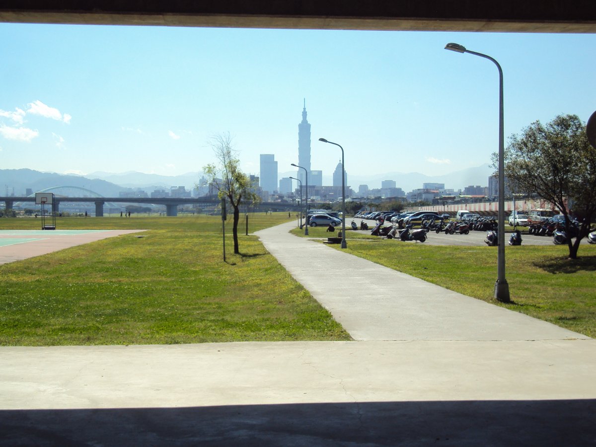 下塔悠 觀山河濱公園 下塔悠 觀山河濱公園