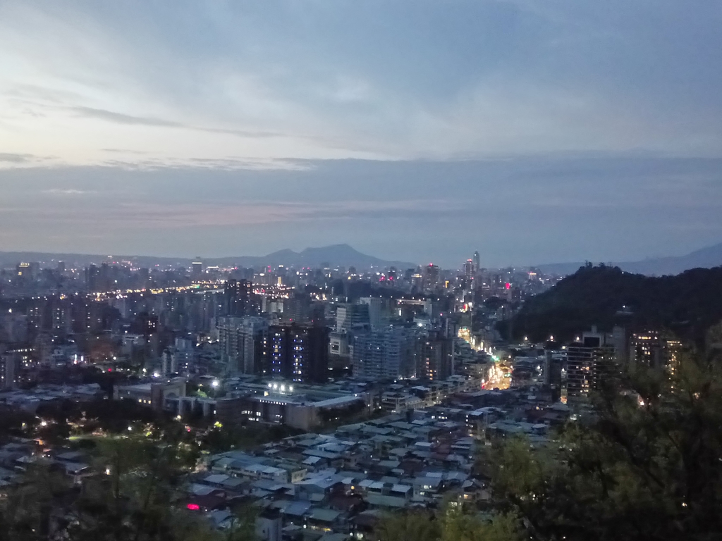 景美 仙跡岩之 黃昏暮色 景美 仙跡岩之 黃昏暮色
