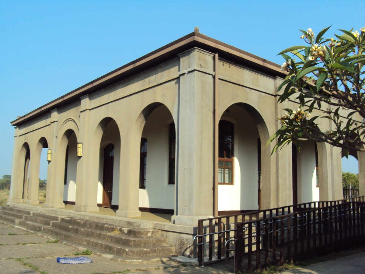 林內 舊庄役場 (原 三菱製紙所廳舍) 林內 舊庄役場 (原 三菱製紙所廳舍)