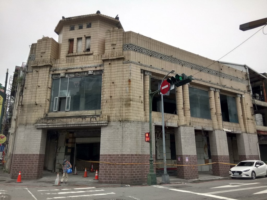 原 華南銀行 台中分行 舊址 原 華南銀行 台中分行 舊址