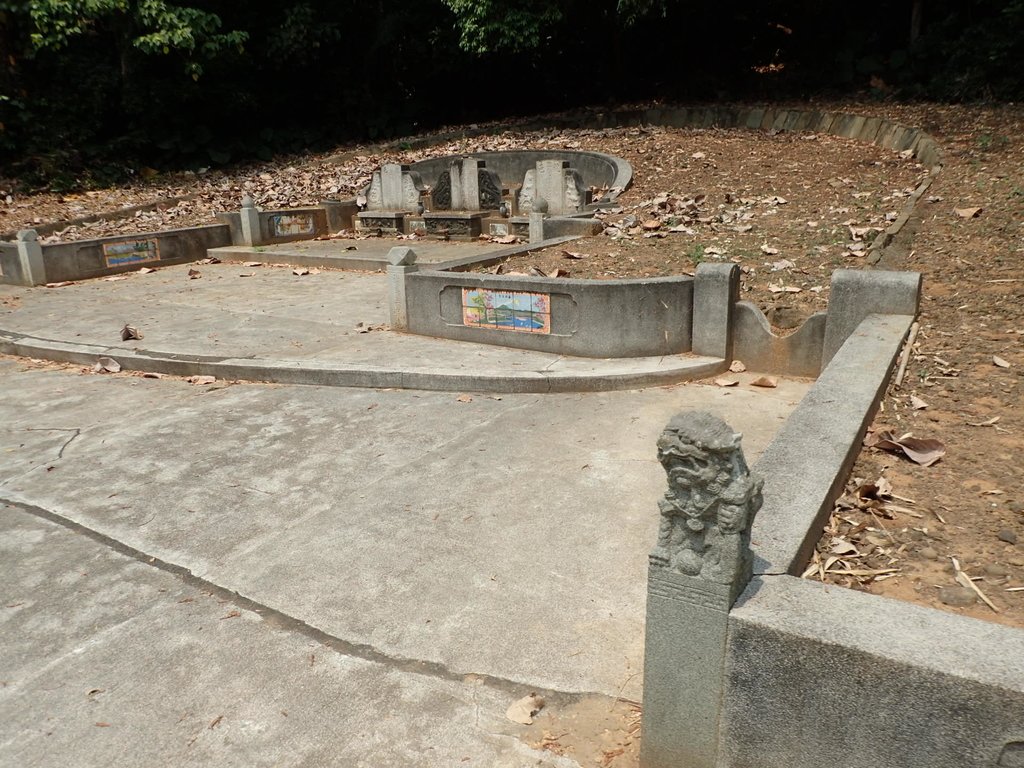 嘉義 長竹巷 羅永雲墓園 嘉義 長竹巷 羅永雲墓園