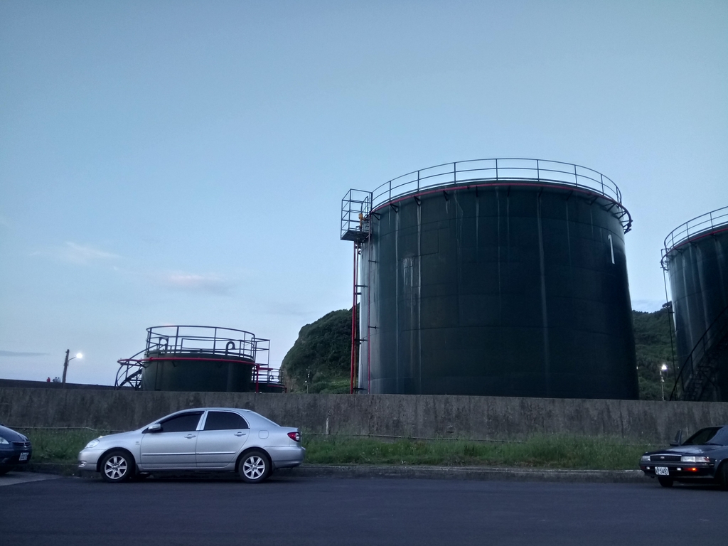 基隆 八斗子漁港 油庫 基隆 八斗子漁港 油庫