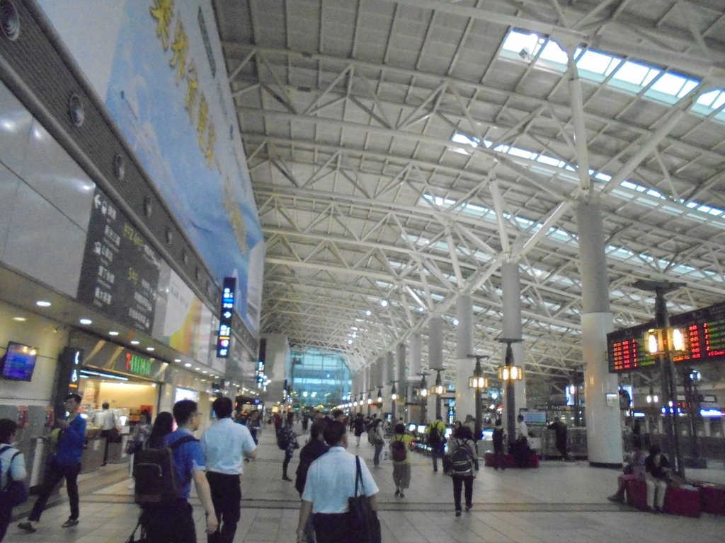 左營 高鐵車站 新光三越 左營 高鐵車站 新光三越
