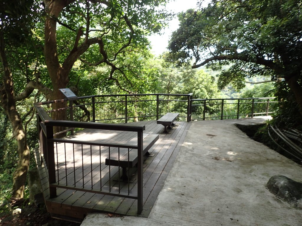 北投 十八份水圳步道 (拐圳步道) 北投 十八份水圳步道 (拐圳步道)