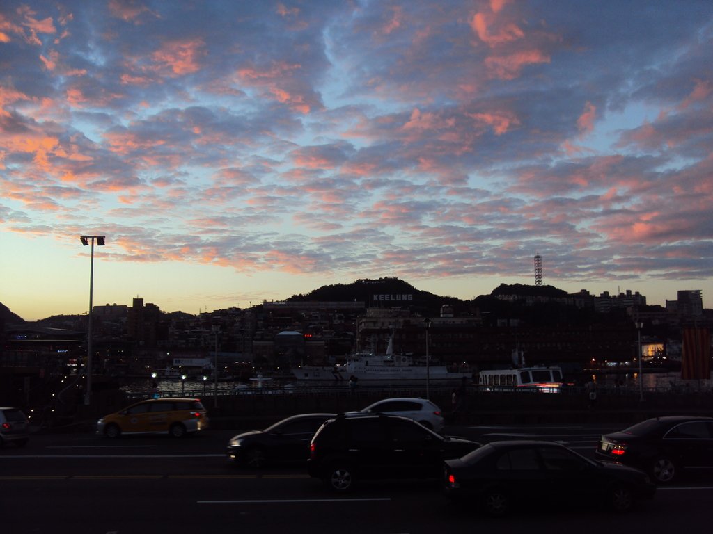 基隆港之夏日黃昏 火燒雲 基隆港之夏日黃昏 火燒雲
