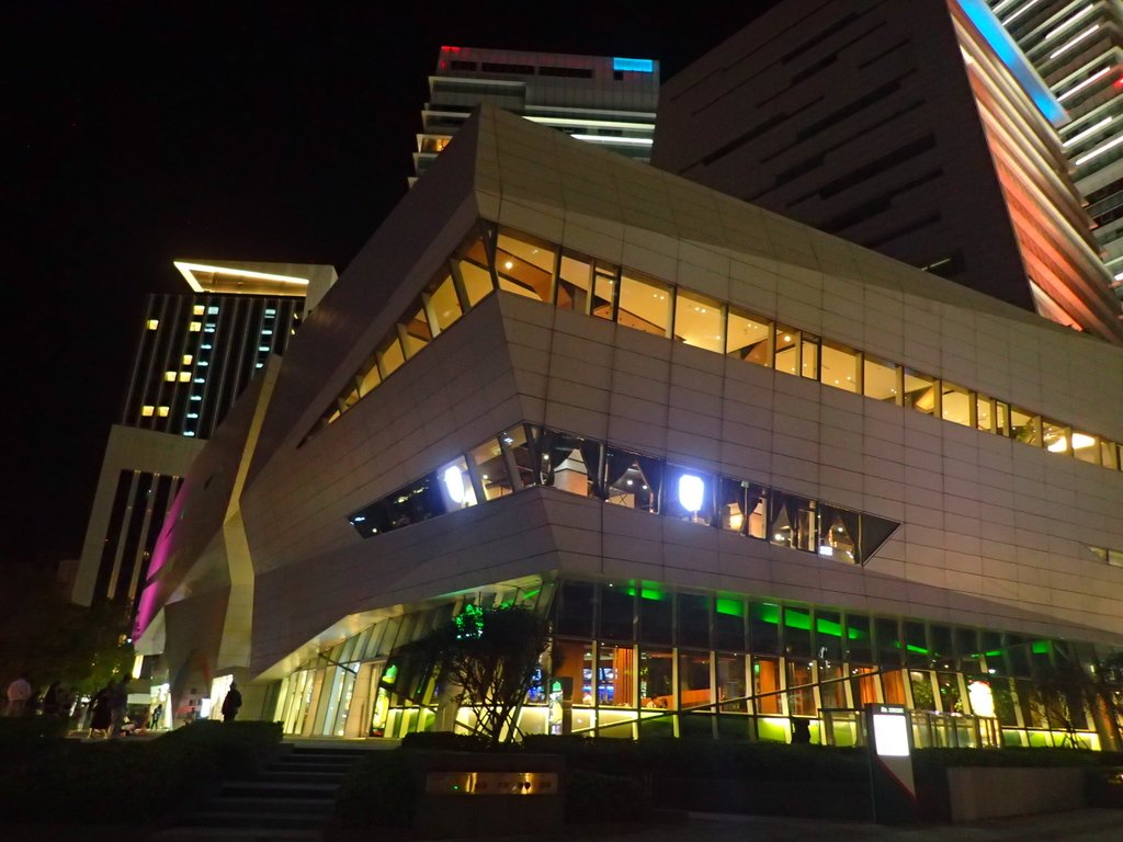 南港經貿園區之 夜色璀璨 (01) 南港經貿園區之 夜色璀璨 (01)