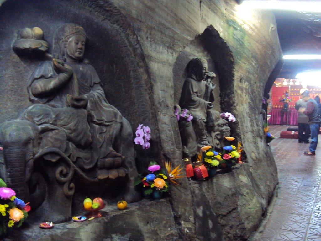 祈福— 基隆 仙洞巖寺 祈福— 基隆 仙洞巖寺