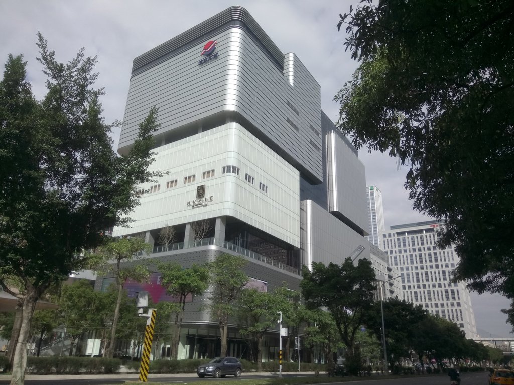 遠東百貨 信義A13 遠東百貨 信義A13