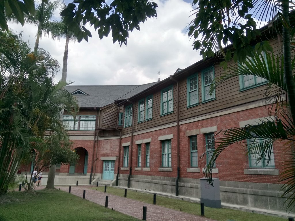 原 總督府鐵道部廳舍 (下) 原 總督府鐵道部廳舍 (下)