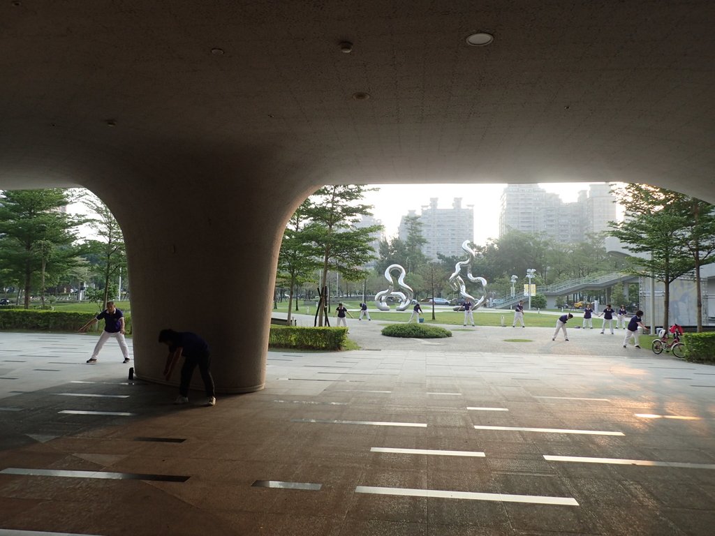 台中 公共資訊圖書館之晨 台中 公共資訊圖書館之晨
