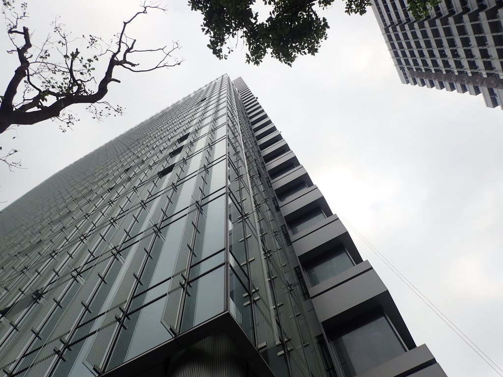 聯合。大於— 聯合報新大樓 聯合。大於— 聯合報新大樓