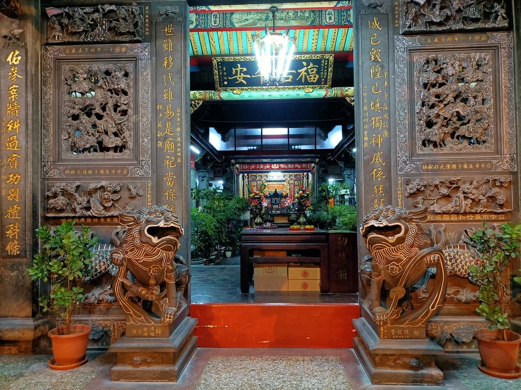 夜訪— 台中市城隍廟 夜訪— 台中市城隍廟