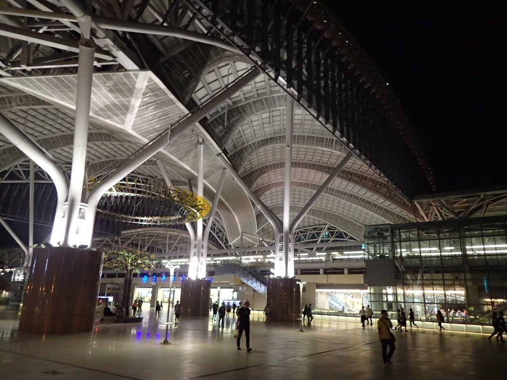 台中 新火車站之 夜色 台中 新火車站之 夜色