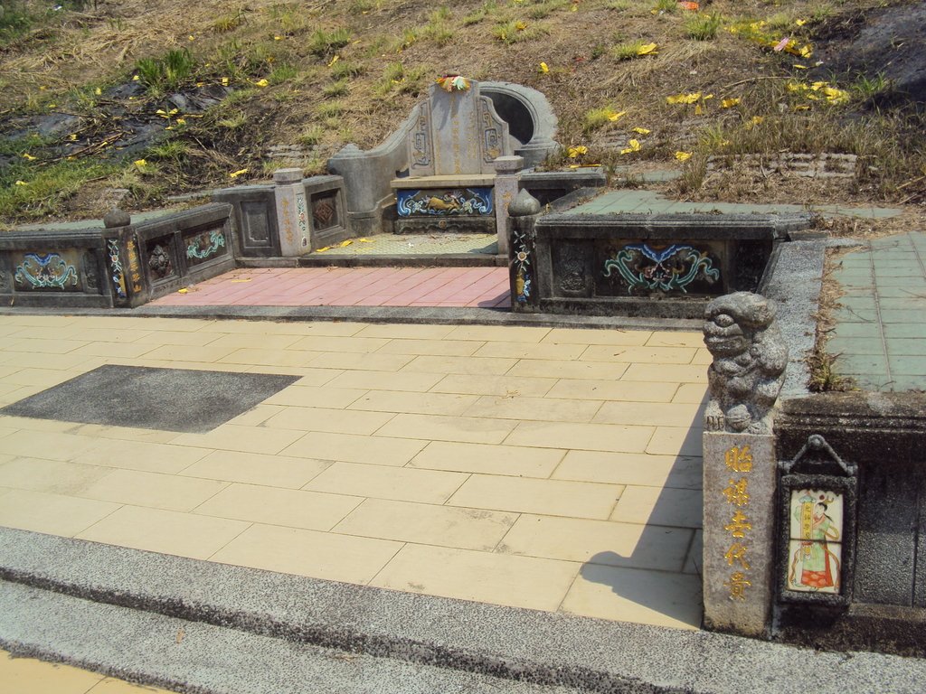 後龍 龍坑里 徵仕郎 謝國佐墓 後龍 龍坑里 徵仕郎 謝國佐墓