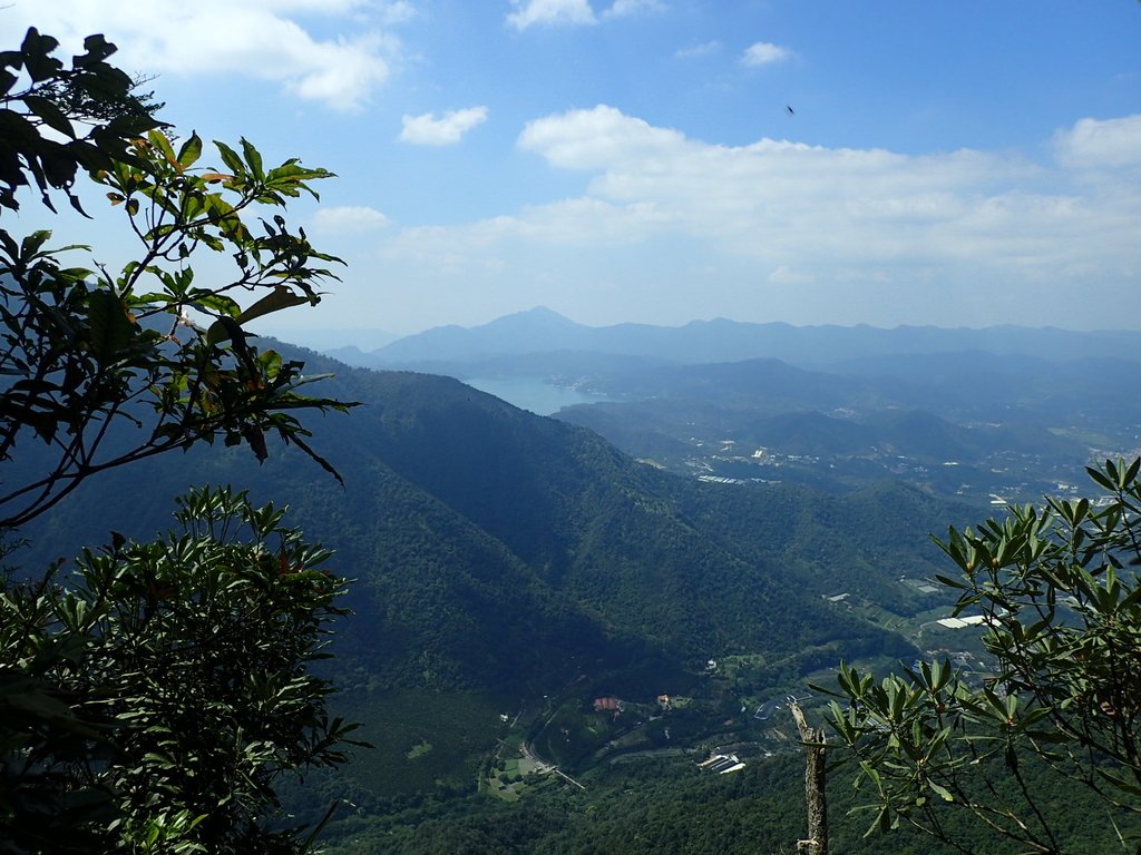 明潭四兄妹之 魚池 大尖山 明潭四兄妹之 魚池 大尖山