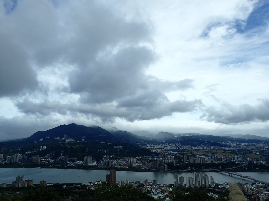 五股 觀音山 占山連峰 五股 觀音山 占山連峰