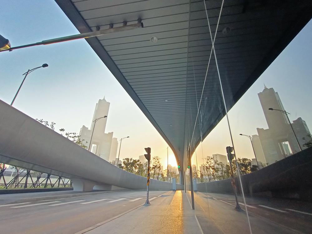 高雄 港埠旅運中心 之晨光 (02)