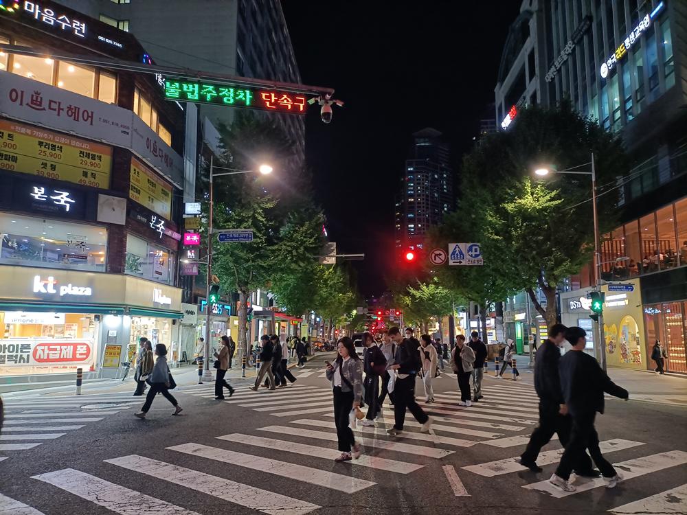 釜山行旅(11)-  西面  街路隨拍