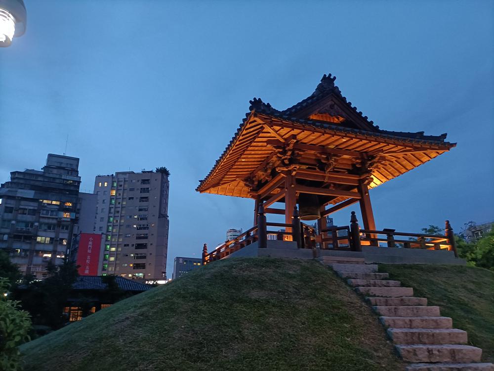 台北  西本願寺廣場之  夜色