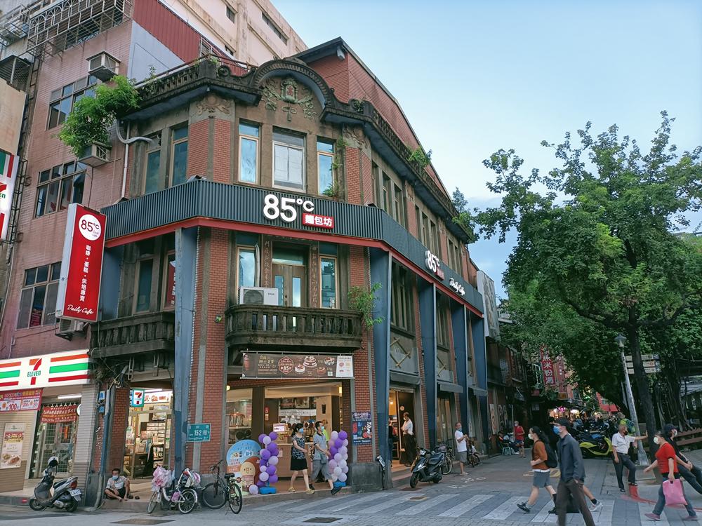 萬華街屋之  三莊百貨 (穀鳥軒)