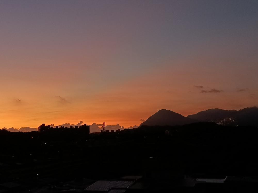 貂山曉日 之一O一