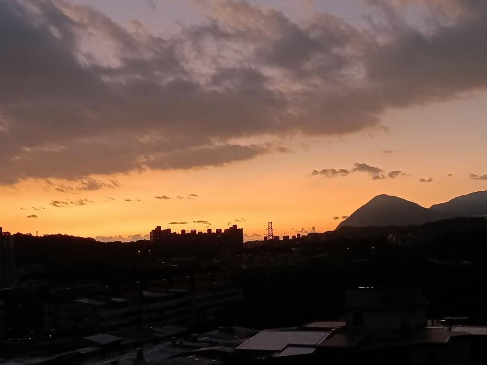 貂山曉日 之一O五