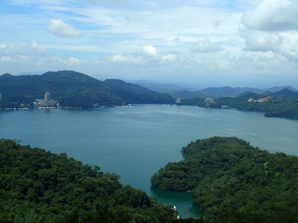 P9017522.JPG - 慈恩塔  眺日月潭之  湖光山色