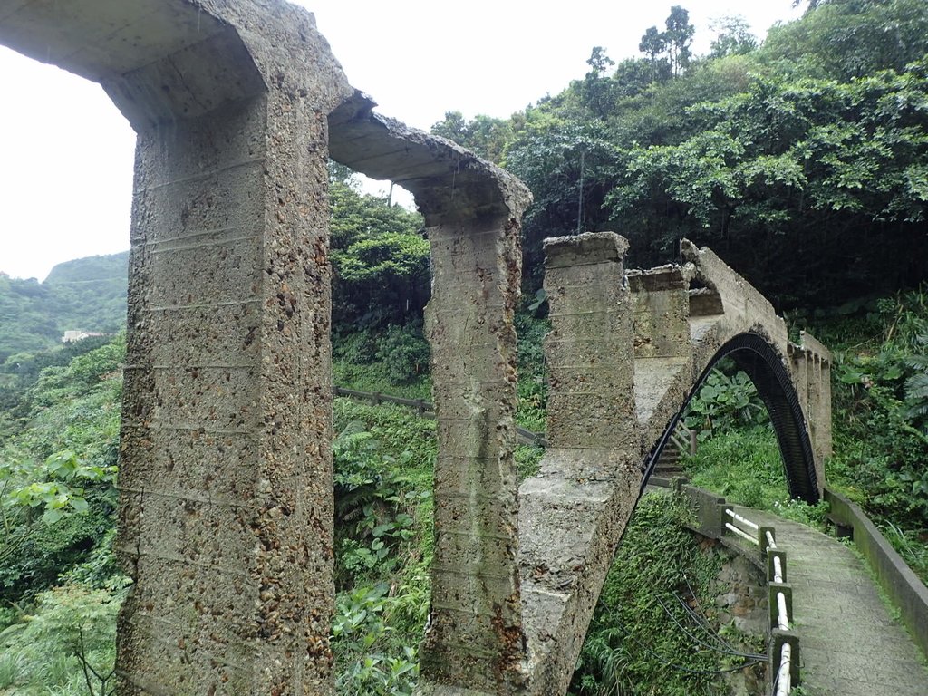 P3240597.JPG - 金瓜石之  外九份溪圳橋