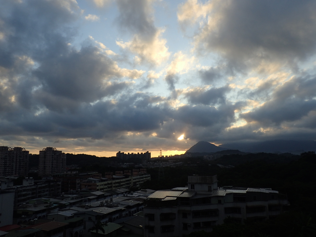 PA114931.JPG - 貂山曉日之  18