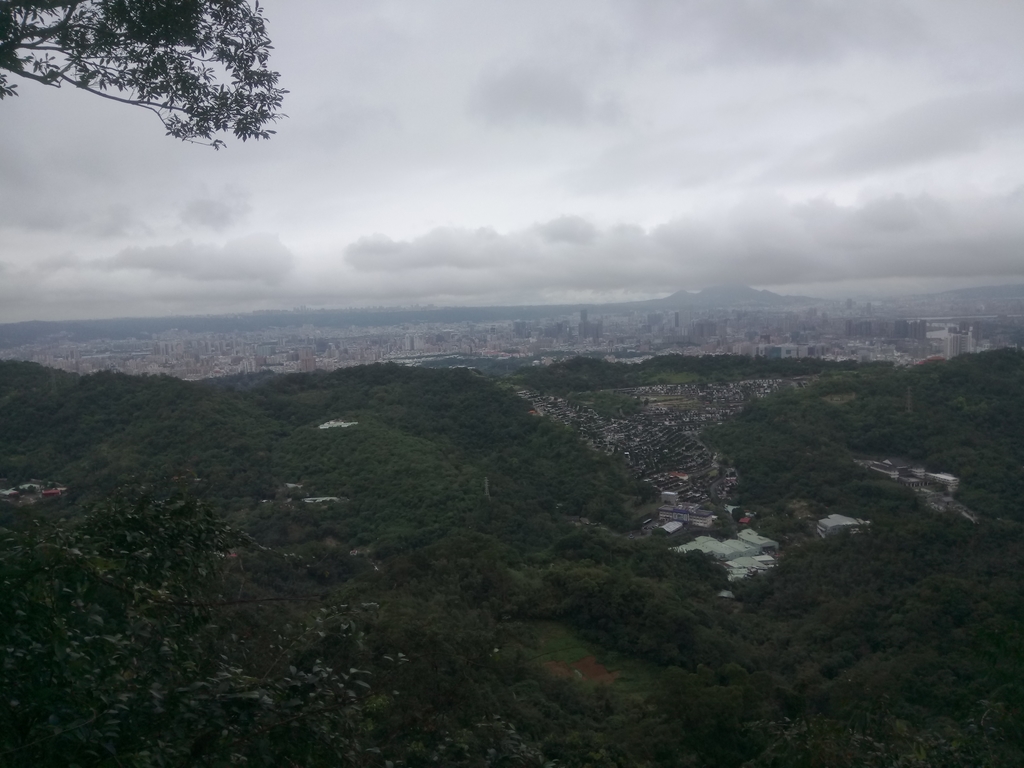 DSC_5291.JPG - 中和  南勢角山  (烘爐地)