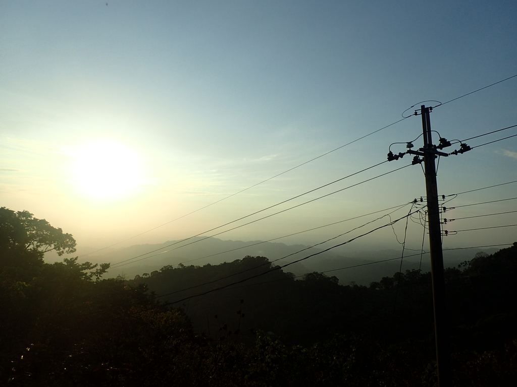 P2276023.JPG - 太平  酒桶山  暮色之美