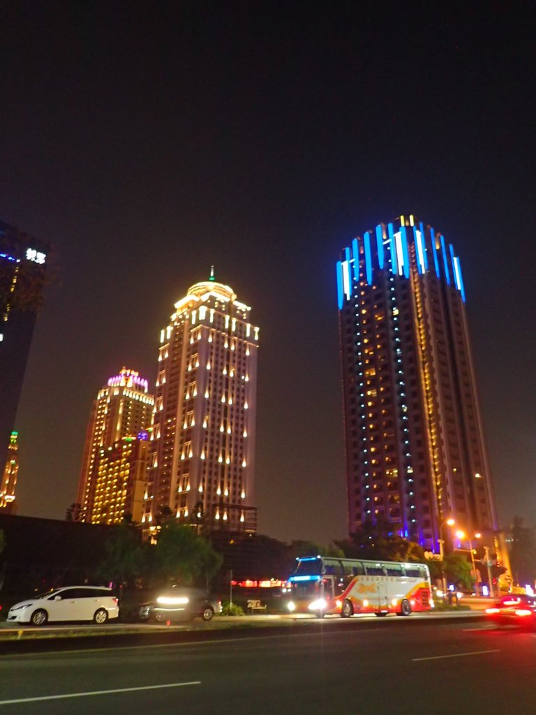 PA125227.JPG - 台中七期之  夜色璀璨  (02)