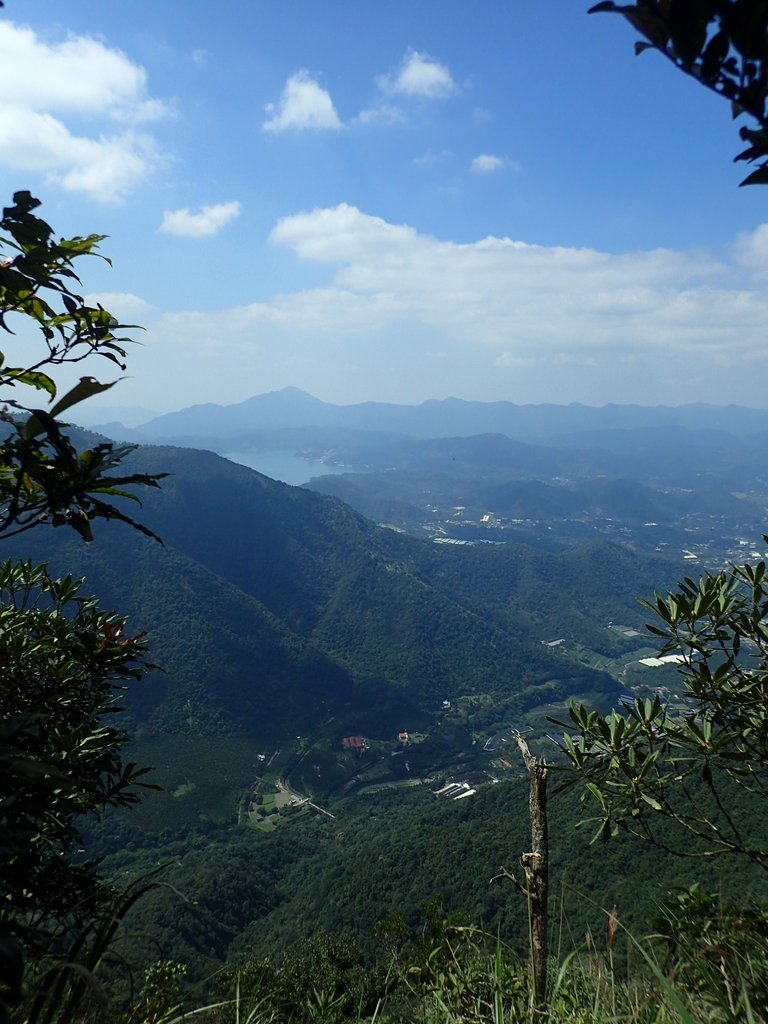 PA040442.JPG - 魚池  大尖山登山步道