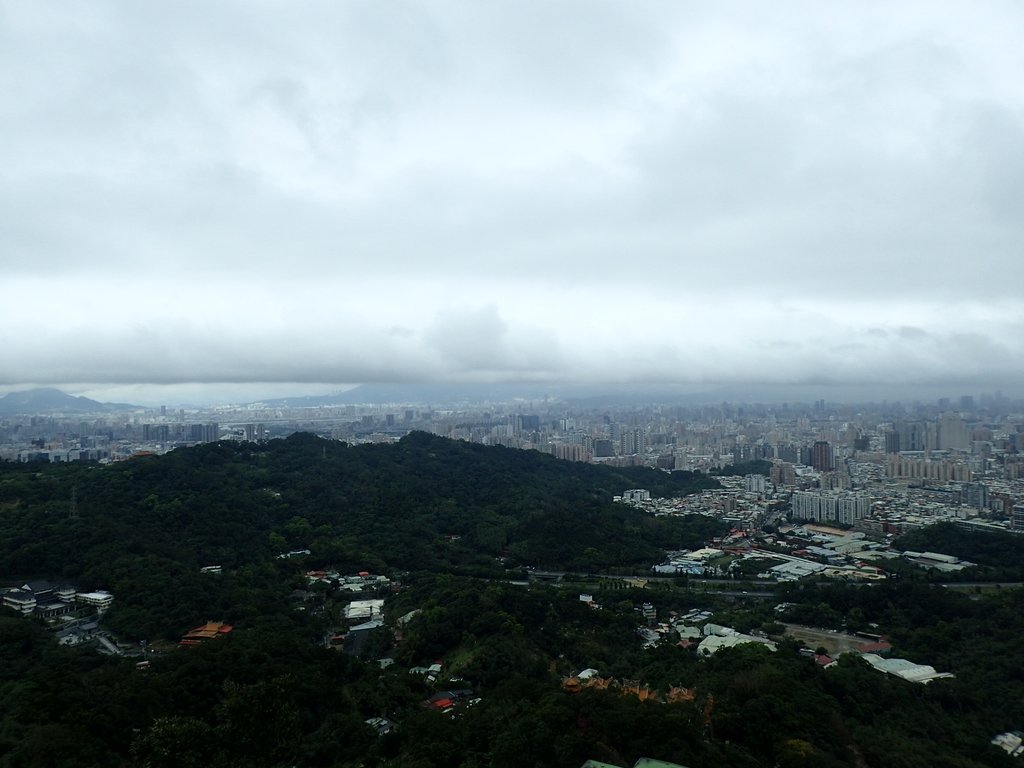 P2178204.JPG - 中和  南勢角山  (烘爐地)