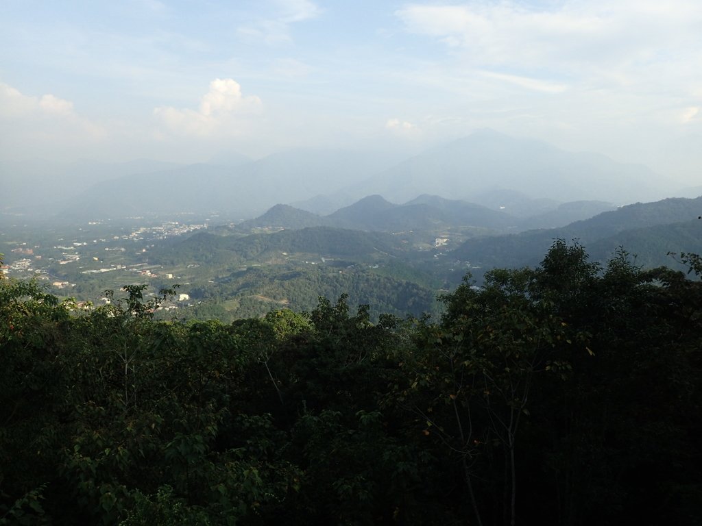 PA282165.JPG - 魚池  金龍山  (槌子寮山)