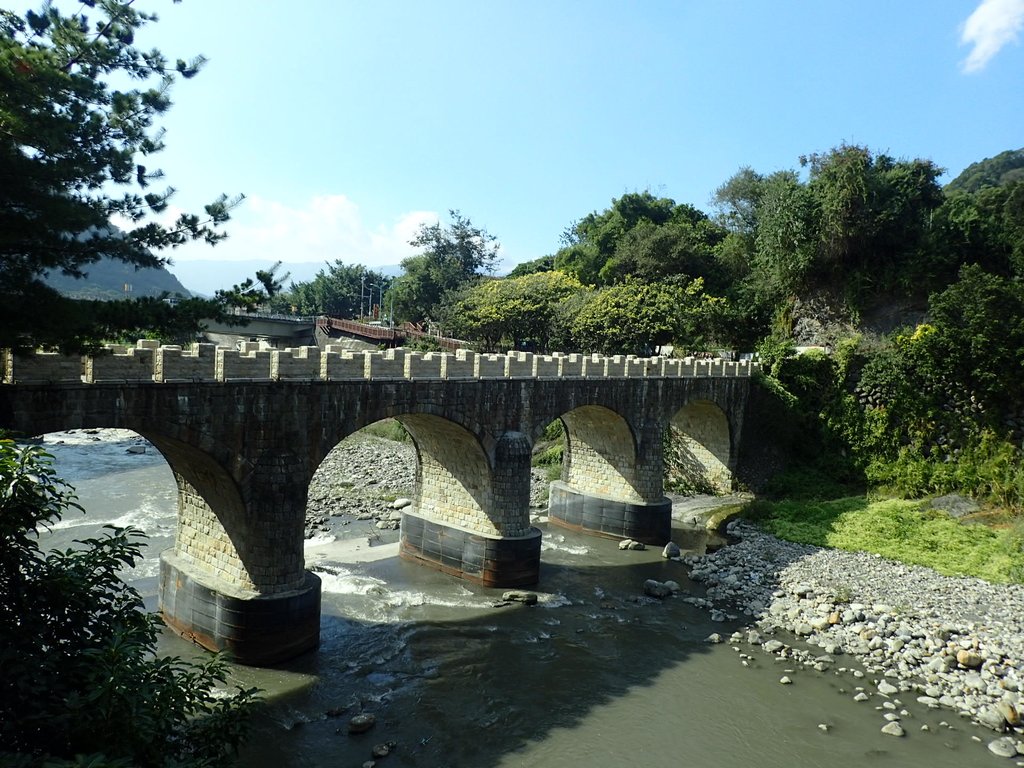 PB225181.JPG - 國姓  北港溪  糯米石橋