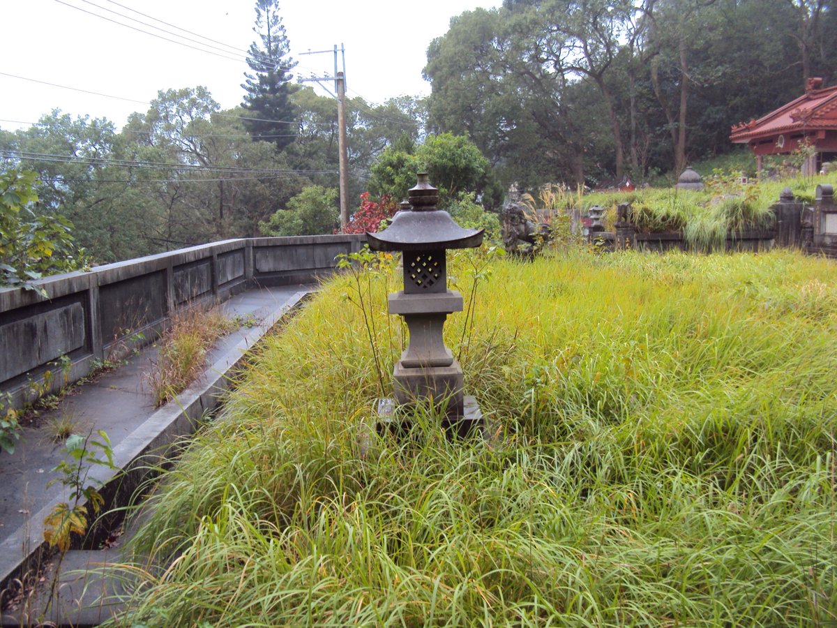 DSC01591.JPG - 峨嵋  溫家墓園