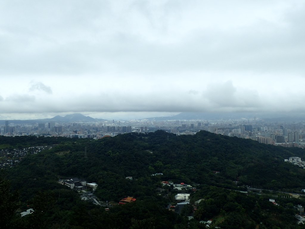 P2178205.JPG - 中和  南勢角山  (烘爐地)