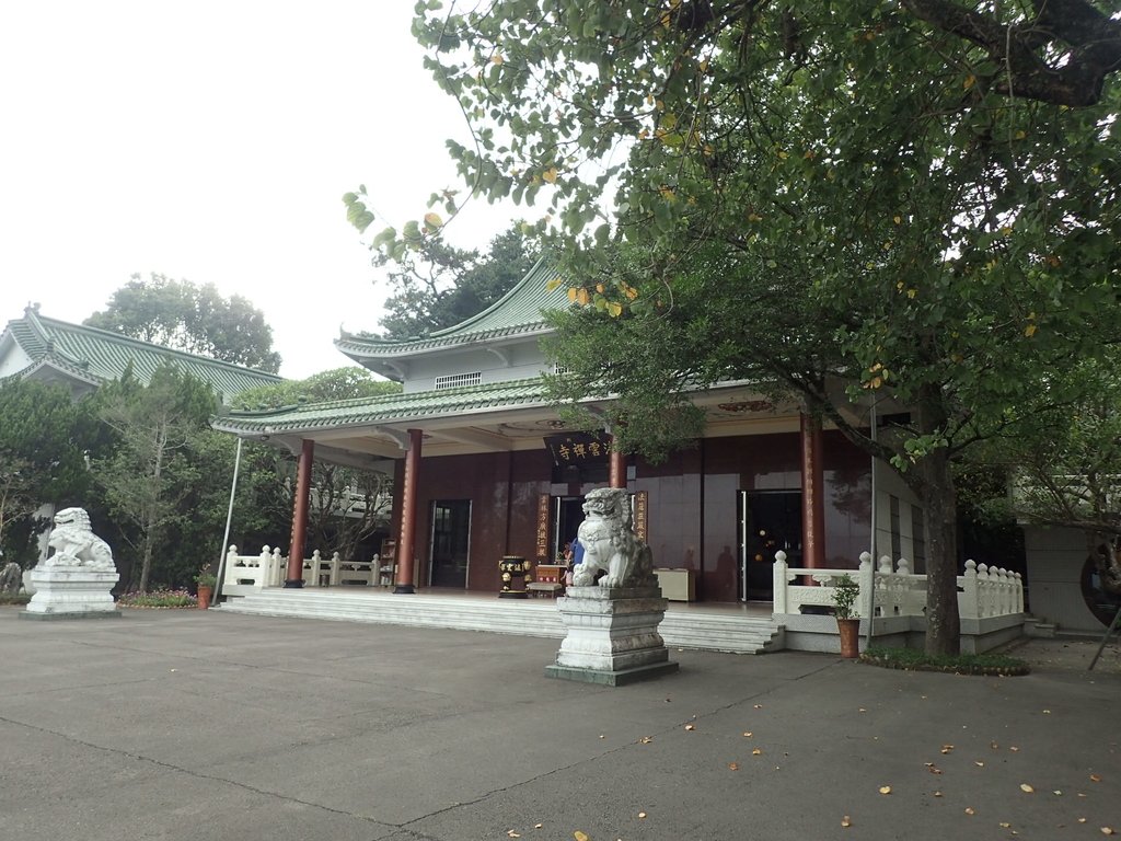 PA064638.JPG - 大湖  法雲禪寺  開拓紀念碑