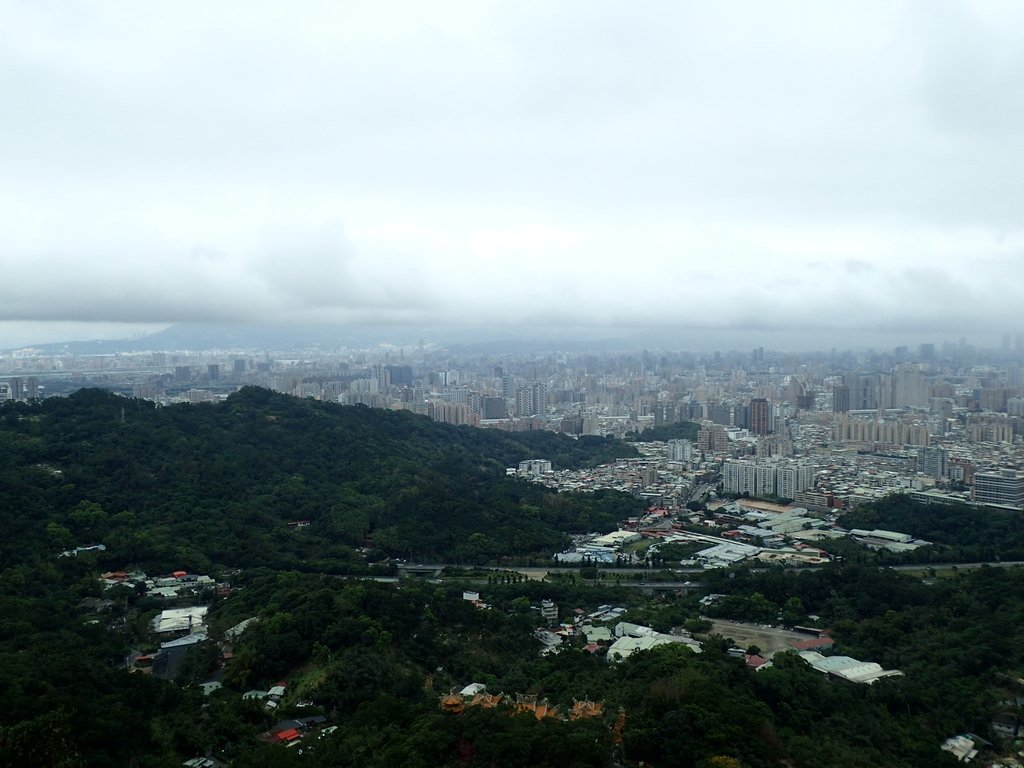 P2178206.JPG - 中和  南勢角山  (烘爐地)