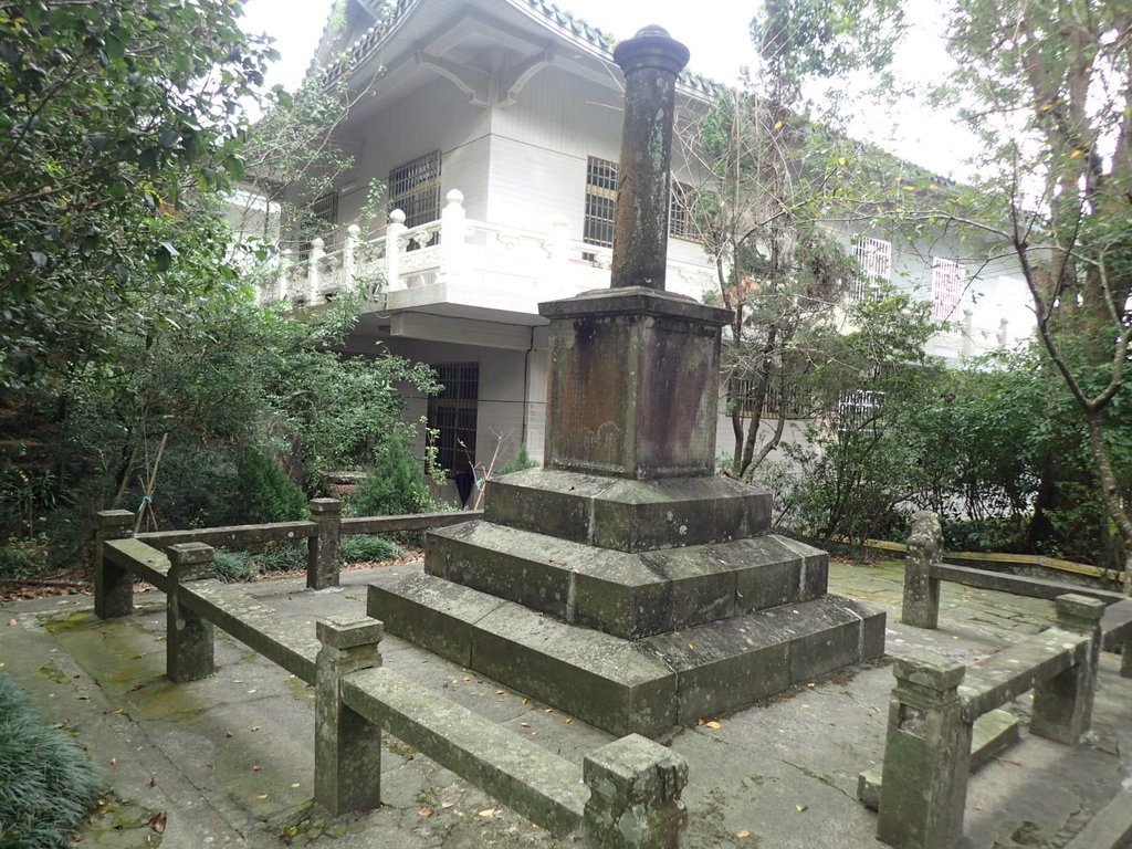 PA064661.JPG - 大湖  法雲禪寺  開拓紀念碑