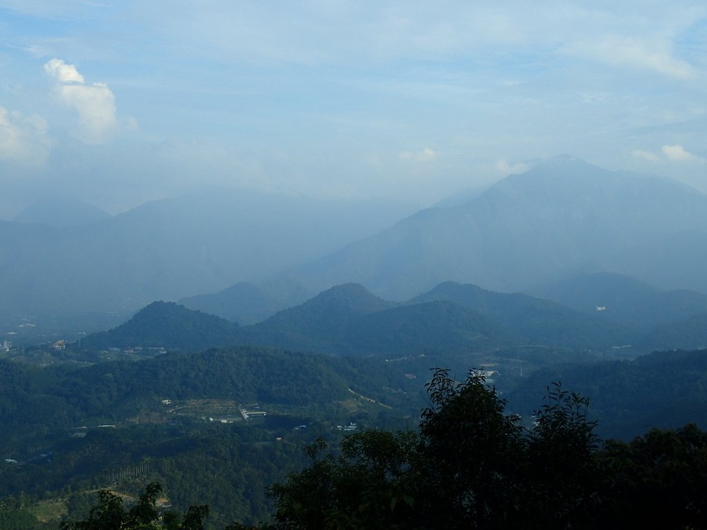 PA282174.JPG - 魚池  金龍山  (槌子寮山)