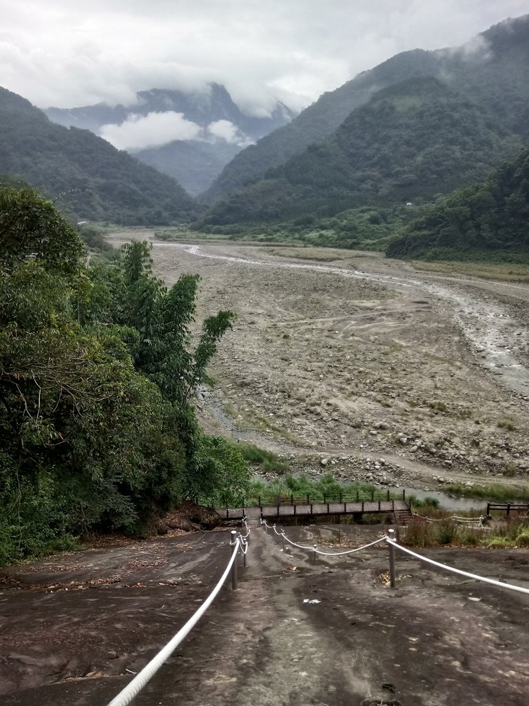 DSC_1212.JPG - 草嶺  茄苳步道  峭壁雄風