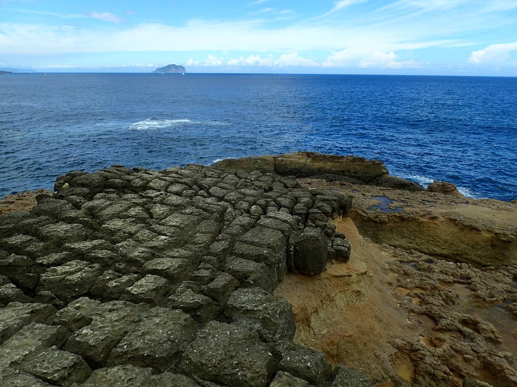 P8317647.JPG - 瑞芳  金石園  海岸岩石之美