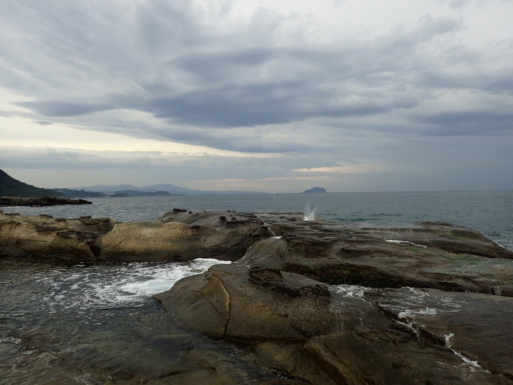 P6221022.JPG - 瑞芳  哩咾海岸  奇岩之美